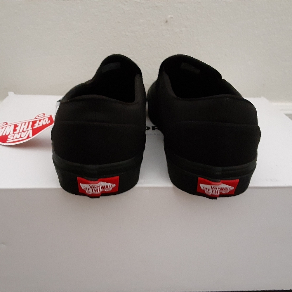 Vans - Picture 3 of 4
